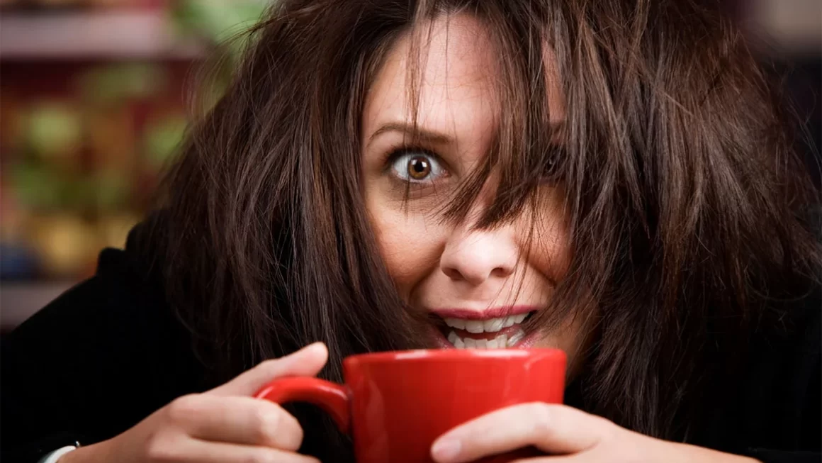Кофеїнова залежність: симптоми та наслідки надмірного споживання кофеїну